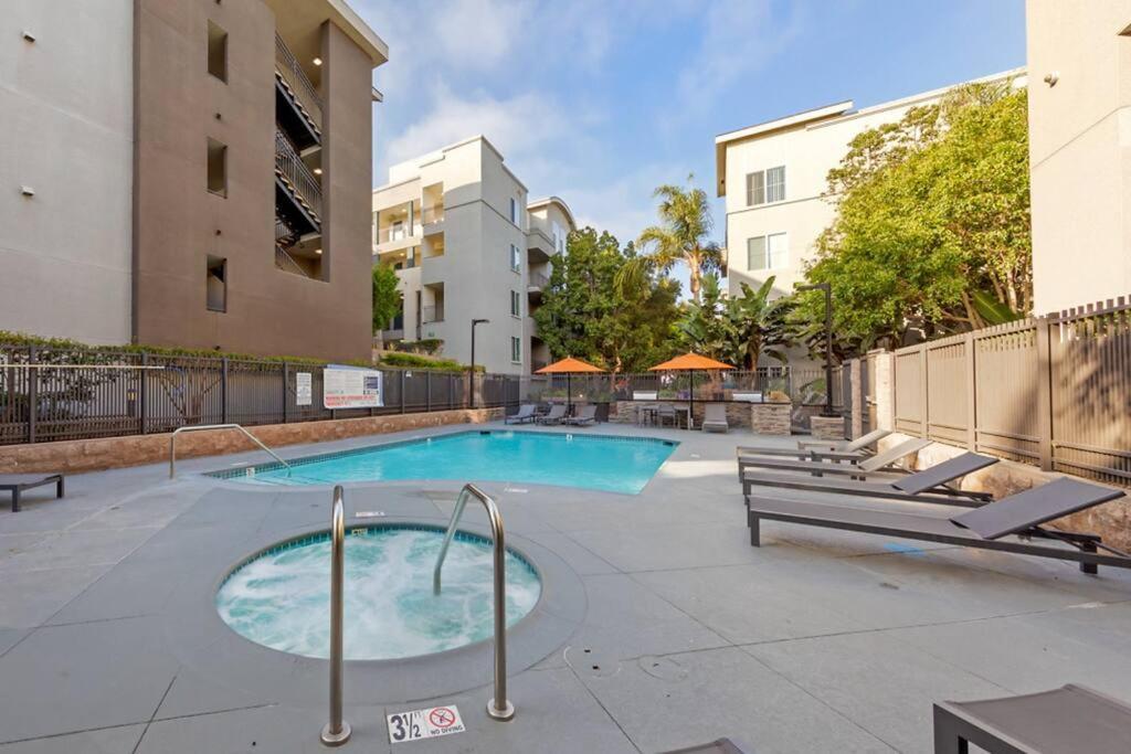 Lovely Bedroom With Pool, Gym Los Angeles Exterior photo